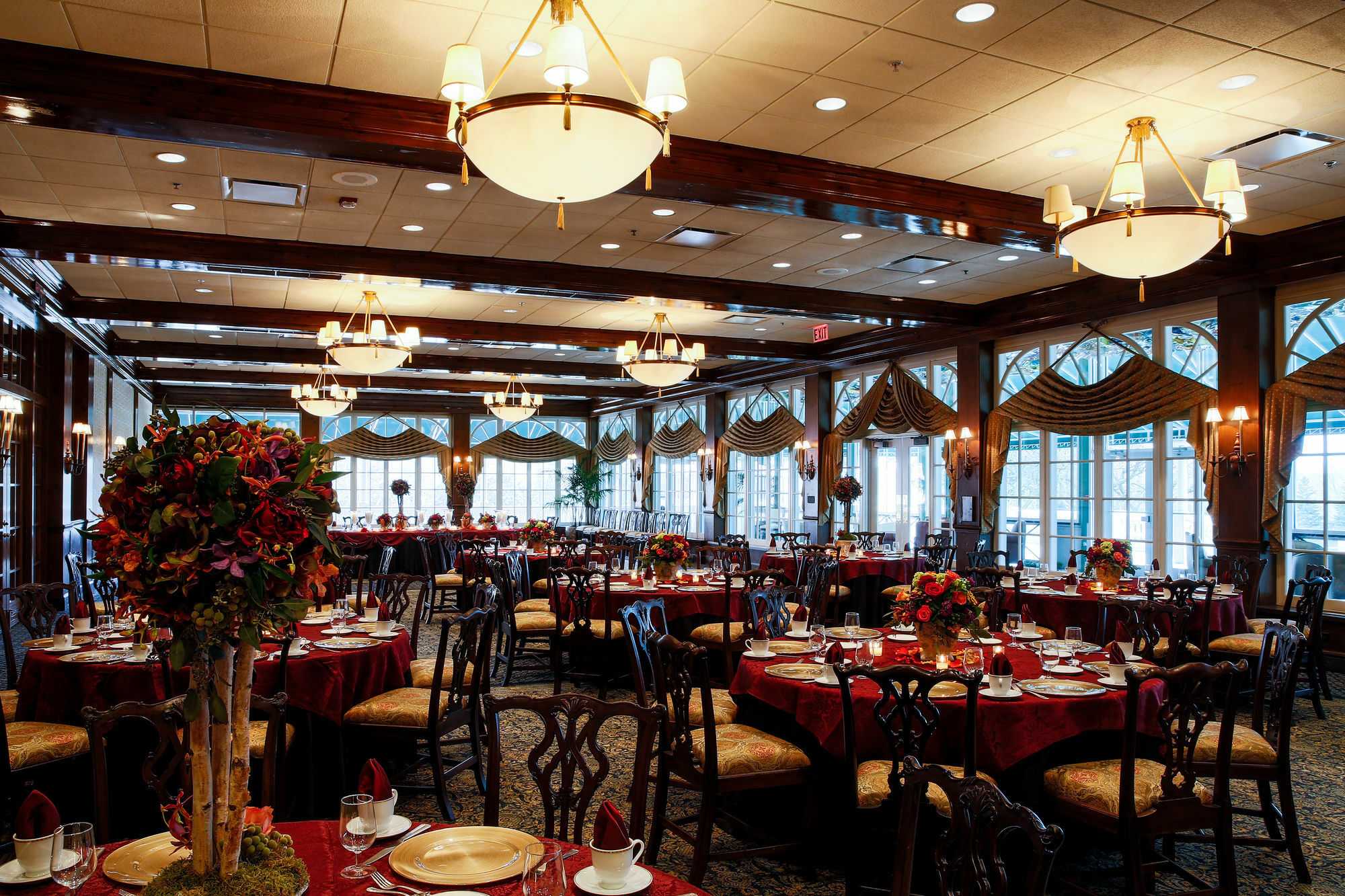 The Drake Oak Brook, Autograph Collection 4*